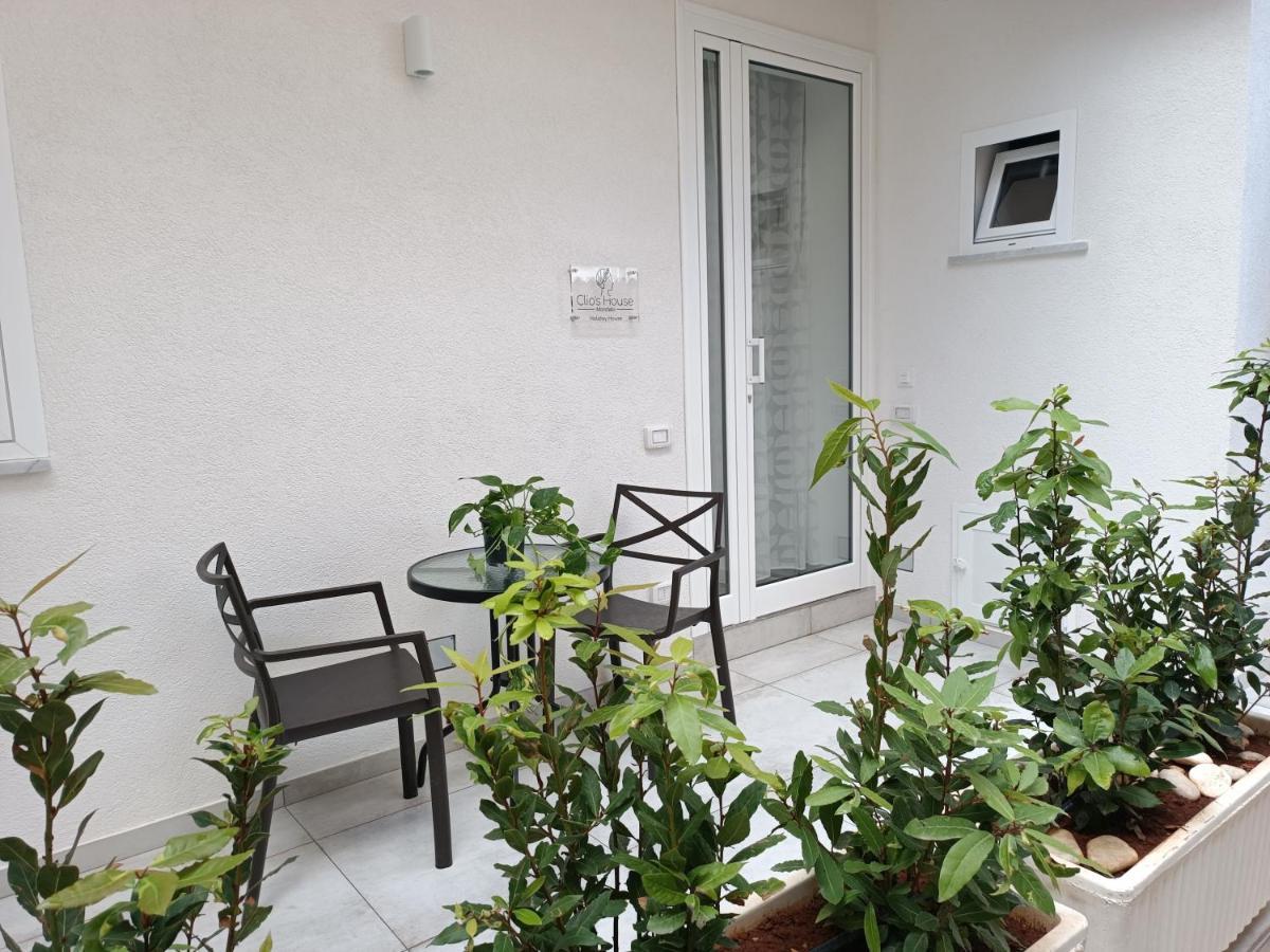 Clio's House - * Mondello