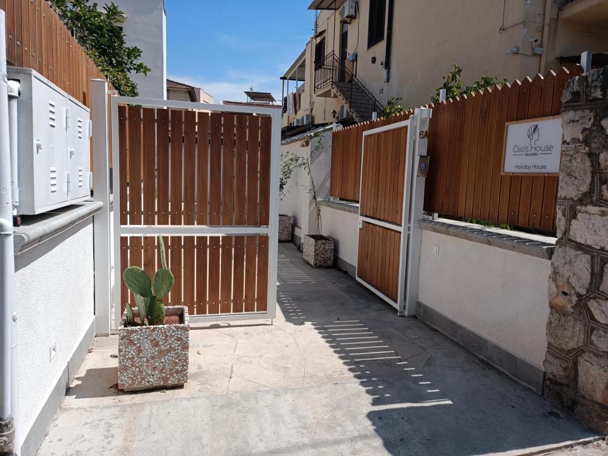 Clio's House - Holiday home Mondello